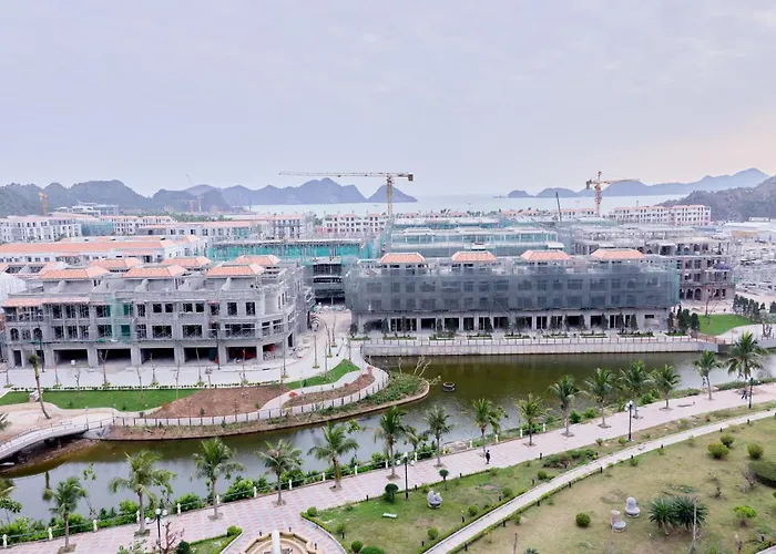 Huong Cang Sea View Hotel