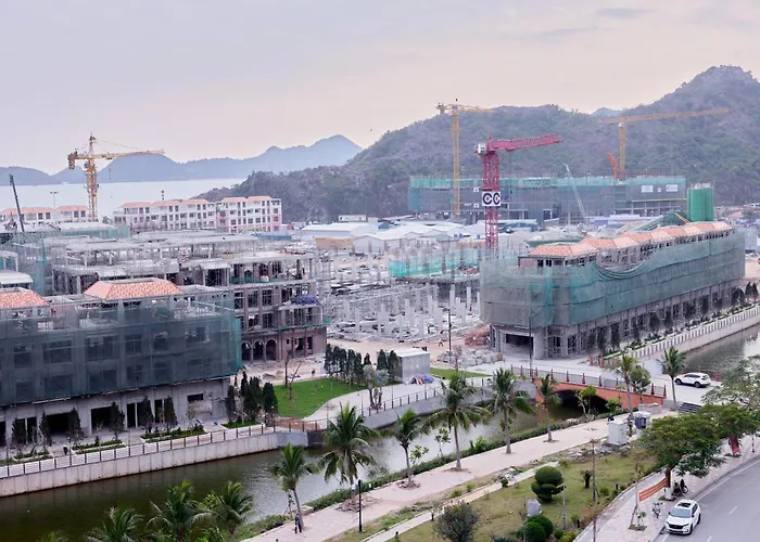 Cat Ba Bay Vision Hotel